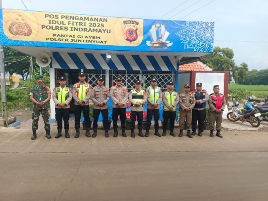 Tingkatkan Keamanan, Koramil 1609 Juntinyuat Bersama Petugas Melaksanakan Kegiatan Pengamanan di Pos PAM Pantai Glayem
