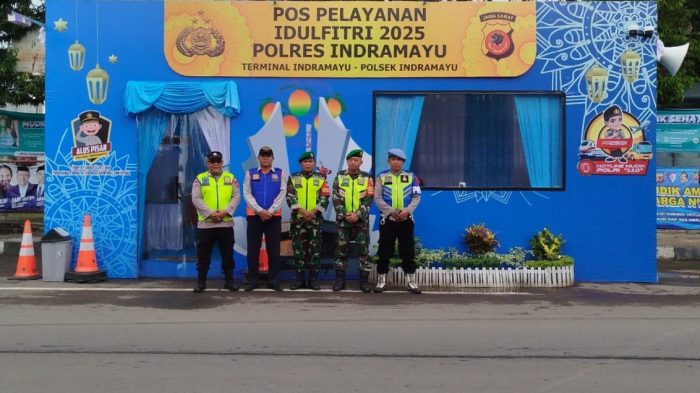 Pengamanan Arus Mudik dan Menjelang Hari Raya Idul Fitri 1446 H, Koramil 1601 Indramayu Bertugas di Pos PAM Terminal Indramayu
