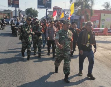 Koramil 1604 Jatibarang Monitoring Pengawalan Perjalanan Spiritual Biksu Internasional Thudong