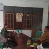 Pererat Silaturahmi, Babinsa Koramil 1602 Sindang Melaksanakan Komsos Bersama Pemdes Panyingkiran Kidul