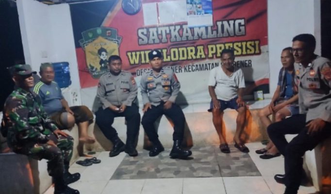 Jaga Potensi Gangguan Kamtibmas, Anggota Koramil 1603 Lohbener Laksanakan Patroli Siskamling