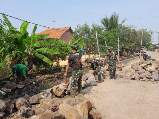 Pekerjaan Pembangunan Fisik Tepat Waktu, Satgas TMMD Lanjutkan Pembangunan TPT Di Blok Sigedang