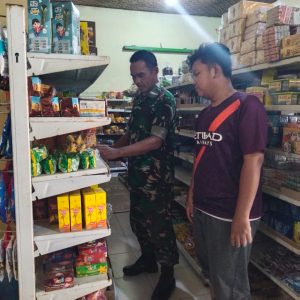 Cegah Lonjakan Harga, Koramil 1603 Lohbener Lakukan Pemantauan Harga Kebutuhan Bahan Pokok Sembako