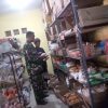Cegah Lonjakan Harga, Babai sa Koramil 1603 Lohbener Monitoring Pemantauan Harga Kebutuhan Bahan Pokok