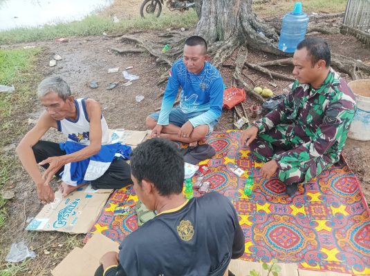 Wujudkan Ketahanan Pangan, Babinsa Koramil 1602 Sindang Melakukan Pendampingan Kepada Petani