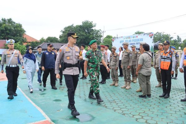 Apel Gabungan Polres Indramayu Dan Kodim 0616 Indramayu Siaga Nataru, Operasi Lilin Lodaya 2025 Resmi Dimulai