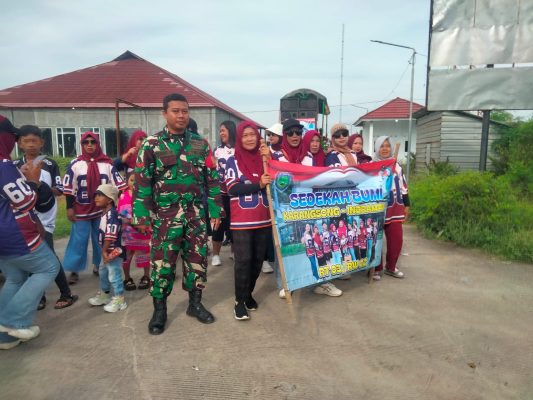 Lestarikan Adat Dan Budaya, Personil Koramil 1601 Indramayu Laksanakan Pengamanan Acara Adat Sedekah Bumi