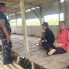 Ajang Silaturrahmi, Anggota Koramil 1601/Indramayu Laksanakan Komsos Di Wilayah Binaan Desa Balongan