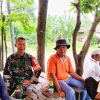 Babinsa Koramil 1611 Losarang Komsos Bersama Masyarakat Desa Pegagan Blok Cilogog Kulon