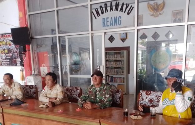 Apa Itu Kegiatan Komsos TNI, Ini Penjelasan Babinsa Koramil 1611 Losarang Terkait Kegiatan Komsos