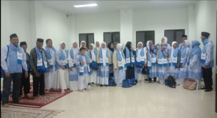 Sebanyak 25 Orang Jama'ah Umroh Pemberangkatan Bersama HAN Travel Indramayu Dengan Pelayanan Prima