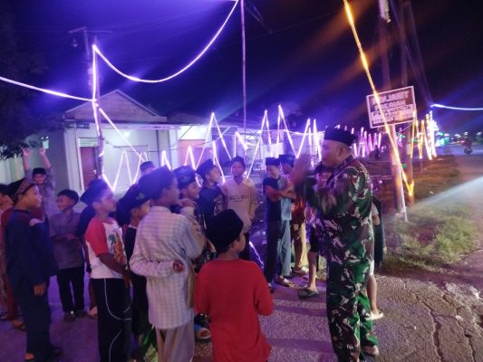 Antisipasi Perang Petasan, Babinsa Koramil 1610 Krangkeng Lakukan Pengamanan Dan Edukasi Pada Warga