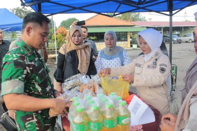 Jelang Hari Raya Idul Fitri 1447 Kodim 0616/Indramayu Bantu Masyarakat Belanja Murah Di Bazar Ramadhan