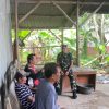 Babinsa Koramil 1605/Sukagumiwang Melaksanakan Kegiatan Komsos Bersama Warah Binaannya