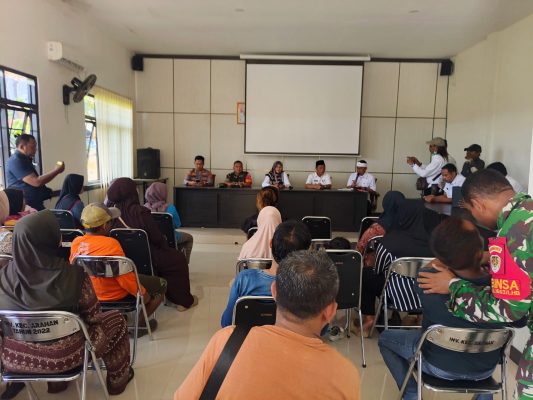 Danramil 1603 Lohbener Menghadiri Audensi Ibu ibu Berdaster Masyarakat Desa Linggajati Kecamatan Arahan